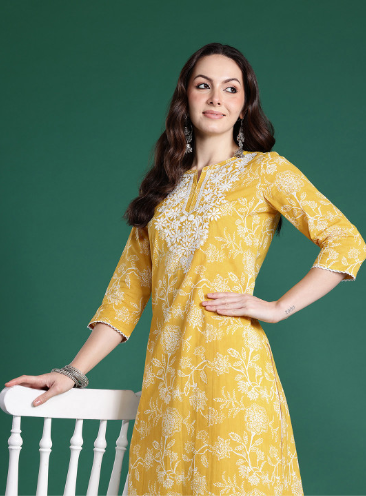 Indo Era Women Floral Embroidered Thread Work Kurta